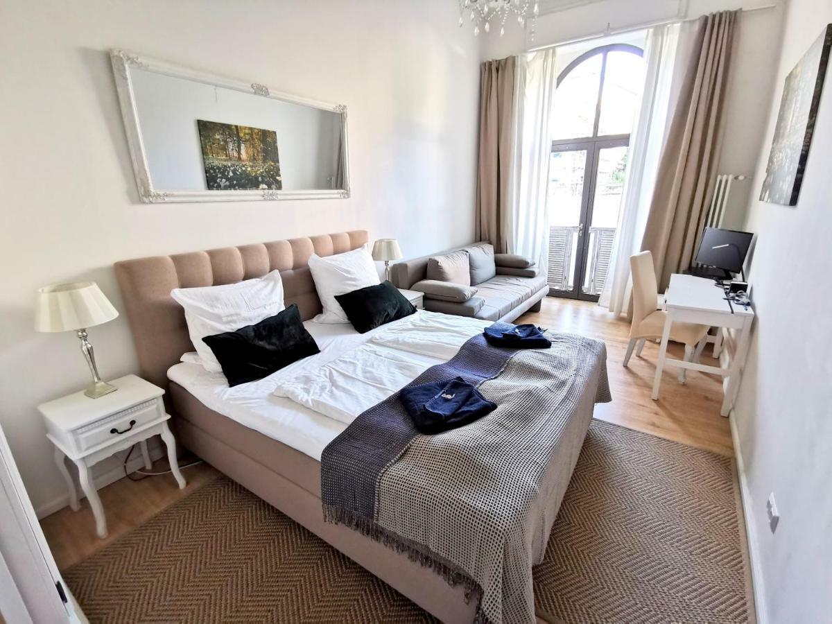 Gastein By Rockchair L Superhost Status L 2 Bedrooms Boxspringbeds 1,5 Bathrooms - Cozy Family & Business Flair Welcomes You! Appartement Berlijn