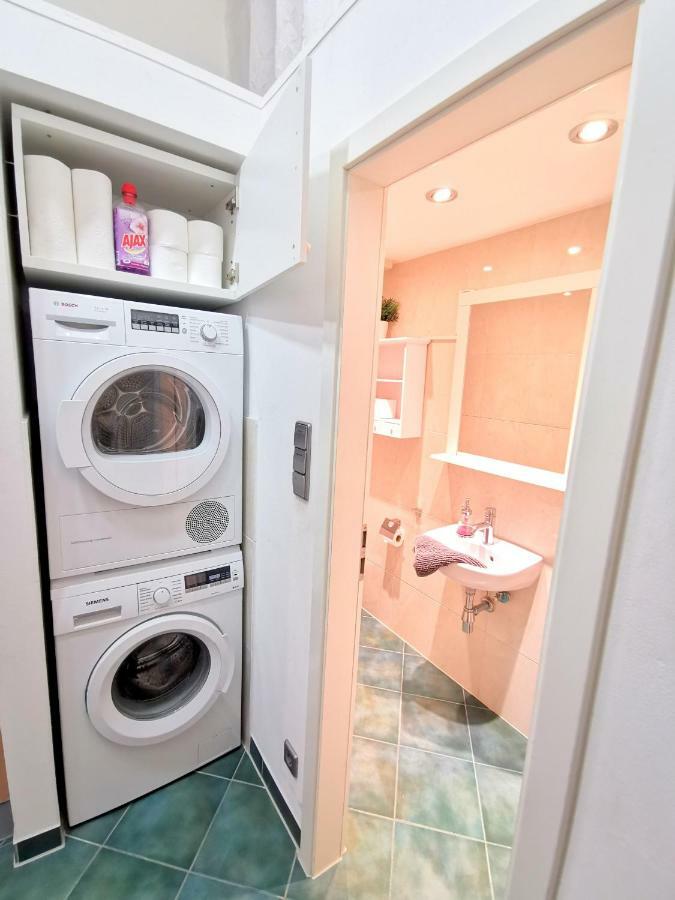 Gastein By Rockchair L Superhost Status L 2 Bedrooms Boxspringbeds 1,5 Bathrooms - Cozy Family & Business Flair Welcomes You! Appartement